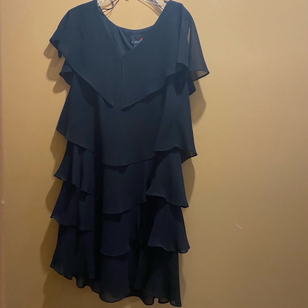 Womens Scarlett black layered dress size 12 polyester slip on knee length